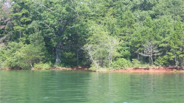 10 Osceola Trail sold home in Seminole Point, Fair Play, SC
