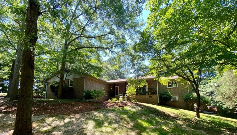 1200 Blue Heron Trail sold home in Hunters Trail, Anderson, SC