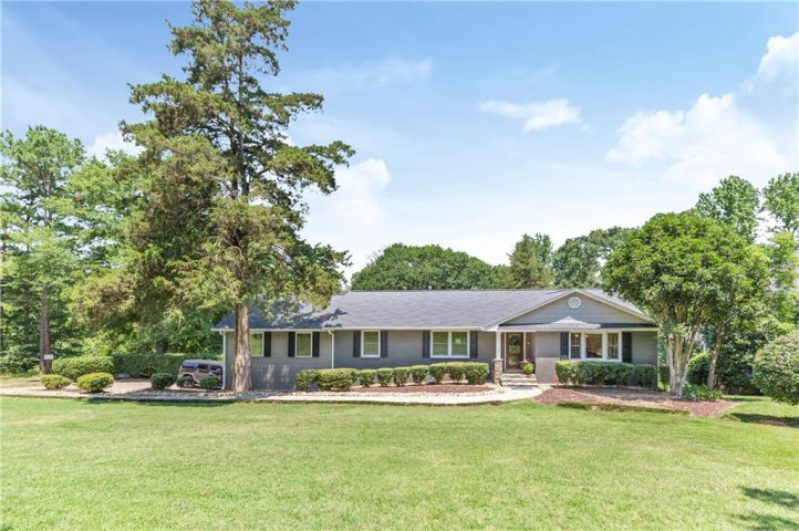 409 Edgewater Drive sold home in Bridgewater Sub, Anderson, SC