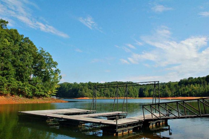 Lot 17 Martins Pointe sold home in Martin's Pointe, Seneca, SC