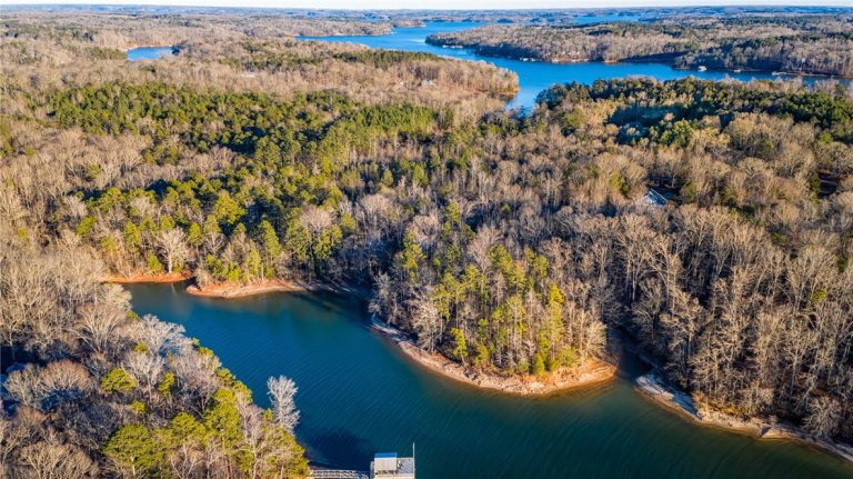 20 Osceola Trail sold home in Seminole Point, Fair Play, SC
