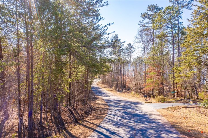 28 Leprechaun Lane sold home in North Shore, Westminster, SC