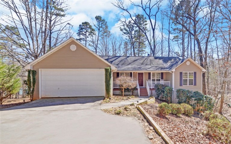 480 Lake Place Drive sold home in Lake Place, Lavonia, GA