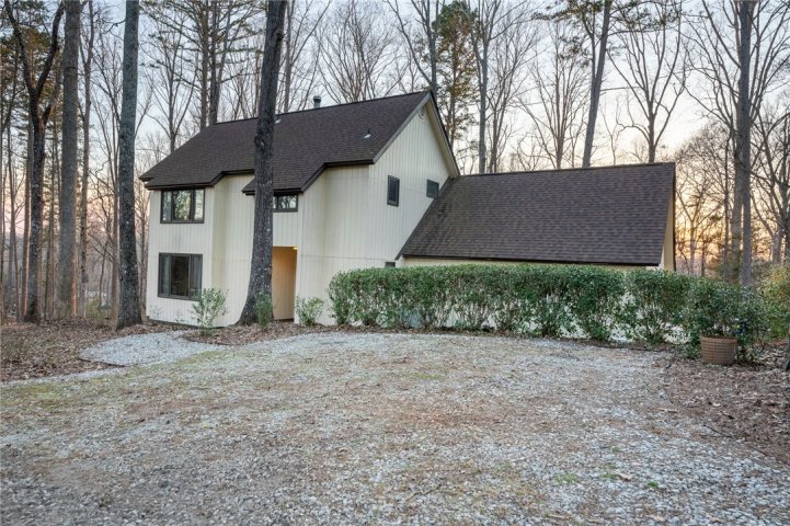 1298 Carradine Road sold home in Martindale, Seneca, SC