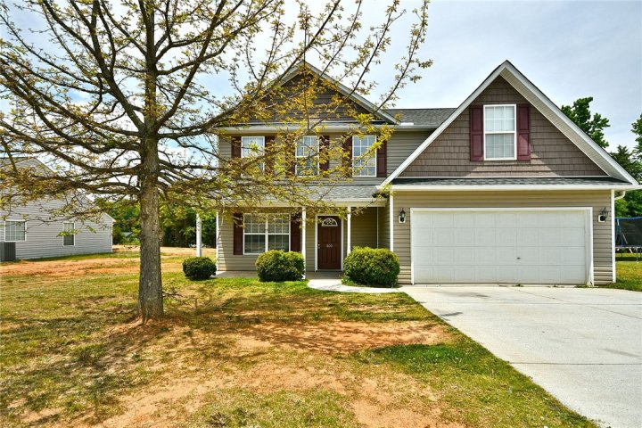 600 Barn Swallow Drive sold home in Cedar Glen, Simpsonville, SC