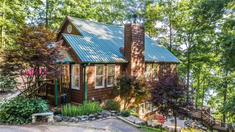 255 Horseshoe Bend Drive sold home in Horseshoe Bend, Westminster, SC