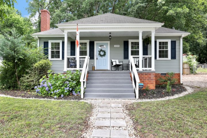 2208 Ridgewood Avenue sold home in Northgate, Anderson, SC