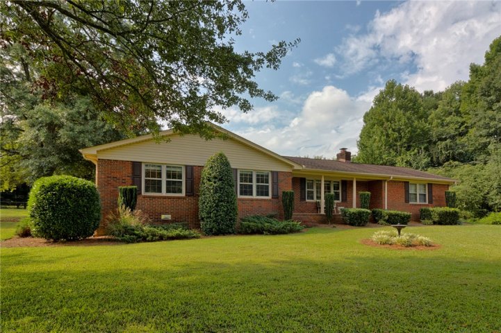 118 Forest Park Drive sold home in Forest Park Sub, Easley, SC