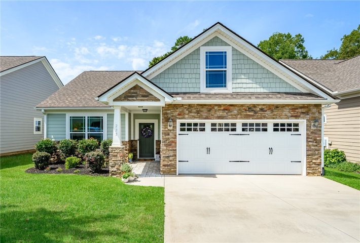 233 Henrydale Drive sold home in Benton Park, Easley, SC