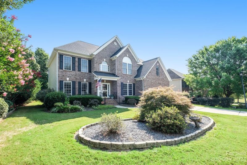 Property image 3 at 4137 Autumn Cove Drive, Lake Wylie, SC 29710