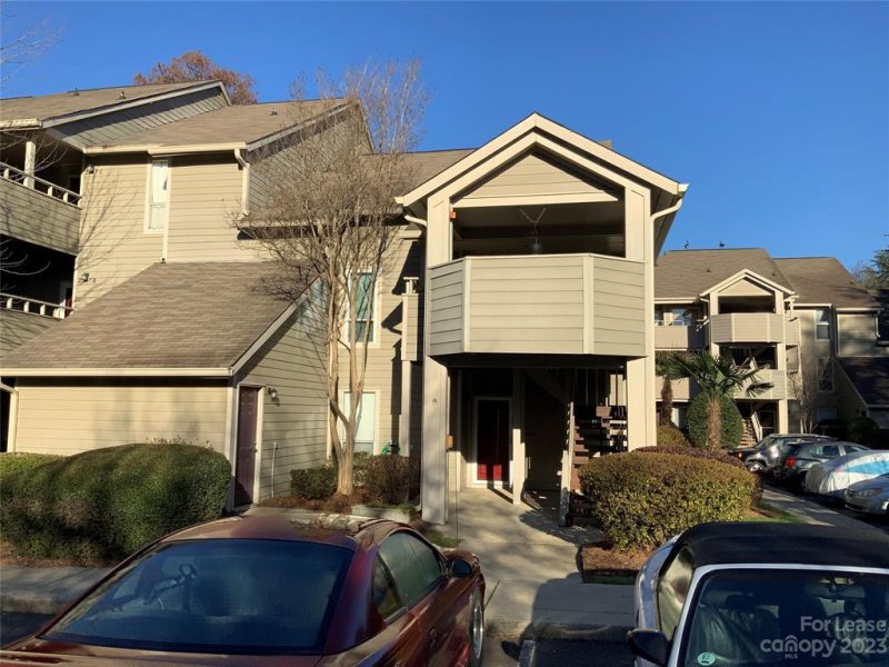 2549 Stockbridge Drive