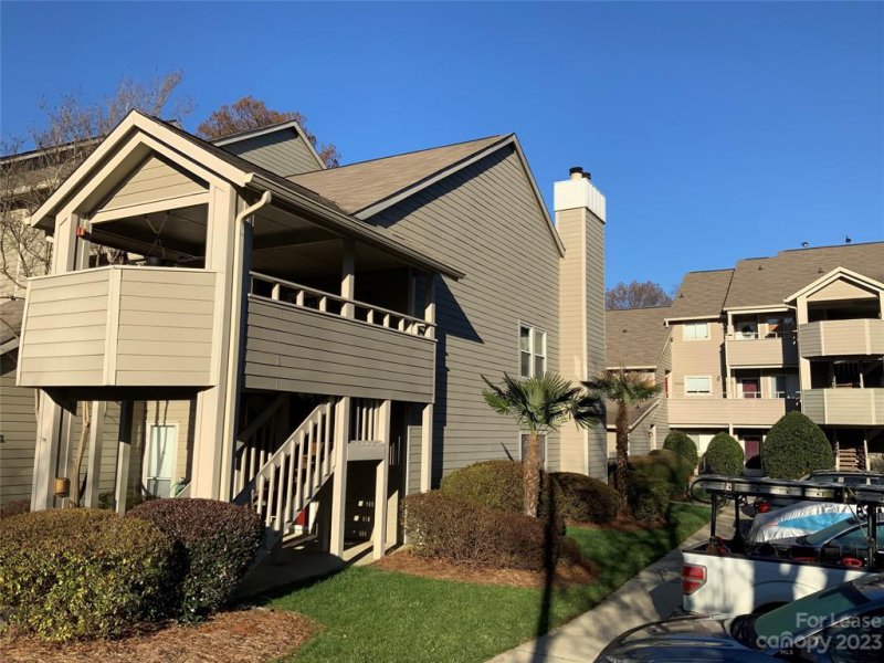 Property image 2 at 2549 Stockbridge Drive, Charlotte, NC 28210