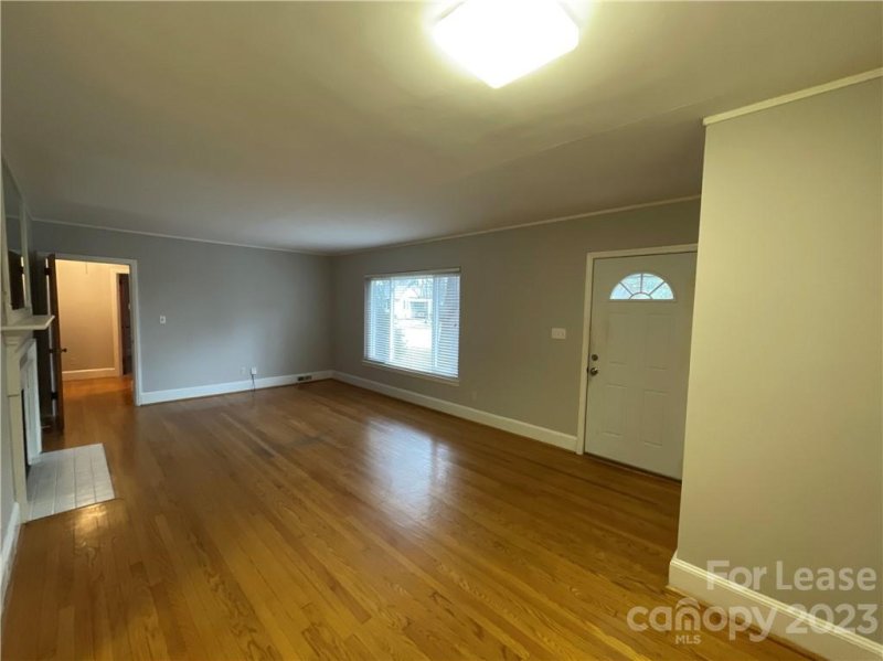 Property image 4 at 932 Hickory Nut Street, Charlotte, NC 28205