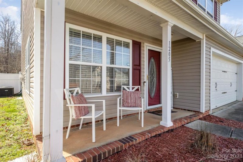 Property image 4 at 1205 Catawba Run, Lowell, NC 28098