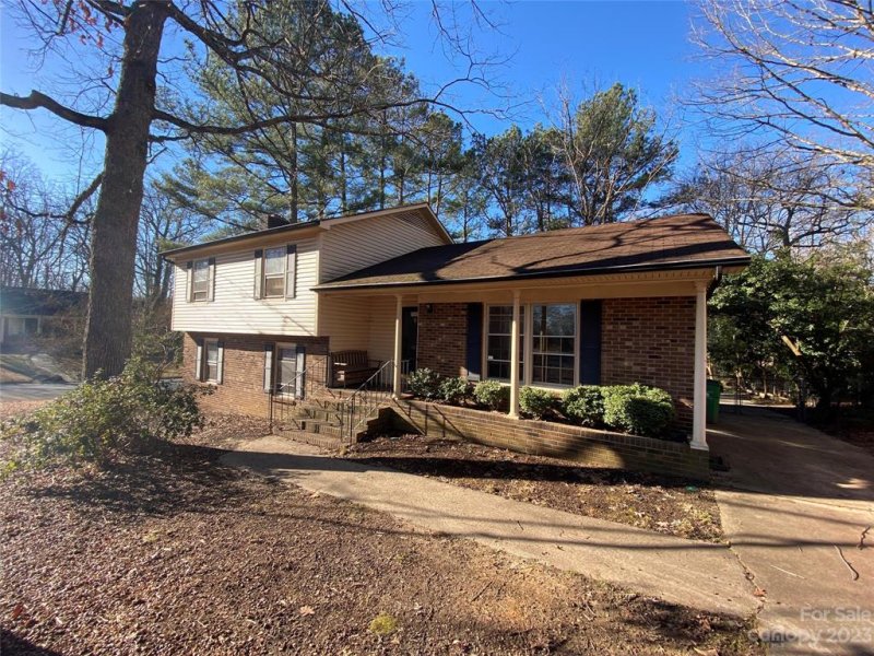 801 Mclaughlin Drive