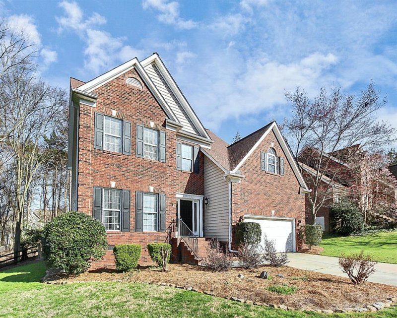 Property image 3 at 10501 Rougemont Lane, Charlotte, NC 28277