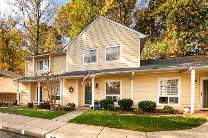 1060 Sardis Cove Drive