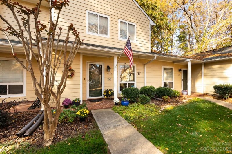 Property image 3 at 1060 Sardis Cove Drive, Charlotte, NC 28270