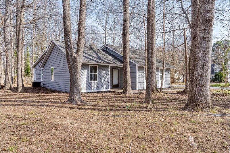 Property image 2 at 4425 Dunwoody Drive, Charlotte, NC 28215