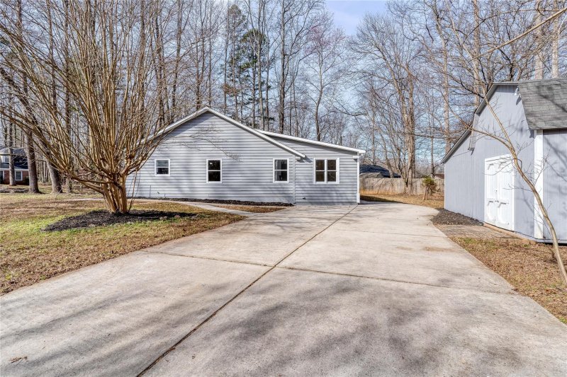 Property image 4 at 4425 Dunwoody Drive, Charlotte, NC 28215