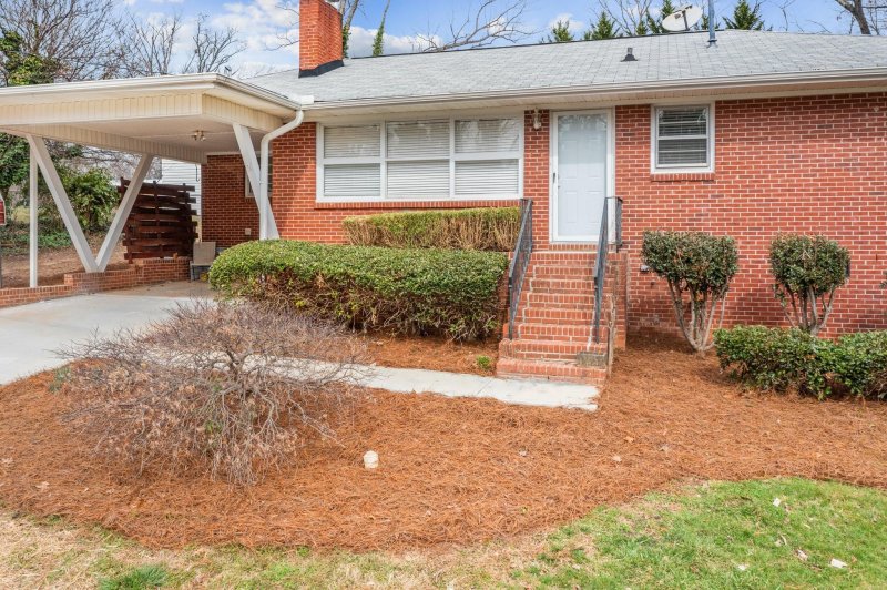 Property image 3 at 1008 Tanglewood Drive, Gastonia, NC 28054