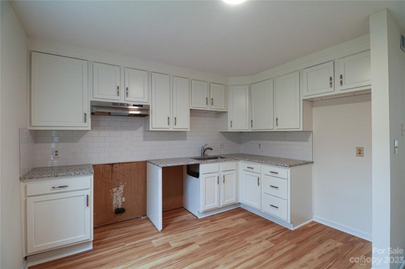 Property image 4 at 1300 Larchmont Place, Salisbury, NC 28144