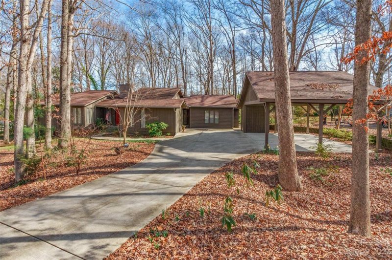 790 Summerwood Drive