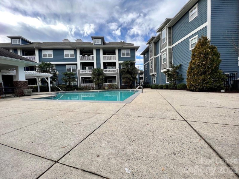 Property image 2 at 415 Mather Green Drive, Charlotte, NC 28203