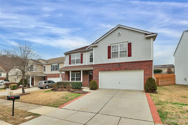 Property image 3 at 4728 Meadowfield Road, Charlotte, NC 28215