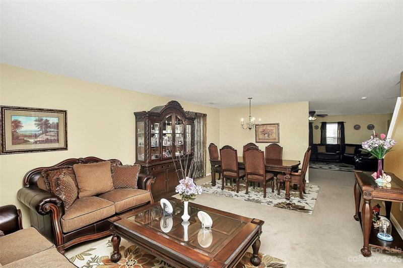 Property image 4 at 4728 Meadowfield Road, Charlotte, NC 28215