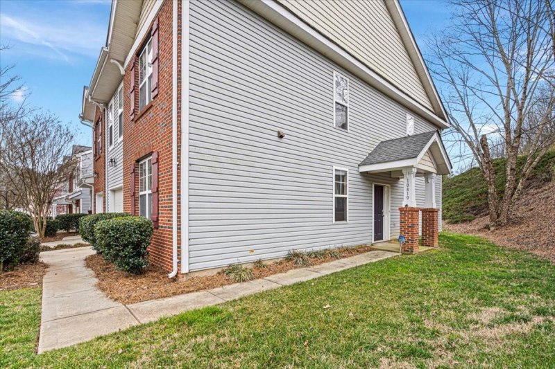 Property image 2 at 10810 Princeton Village Drive, Charlotte, NC 28277