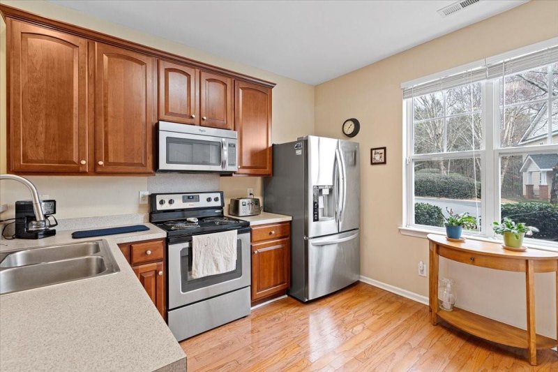 Property image 3 at 10810 Princeton Village Drive, Charlotte, NC 28277