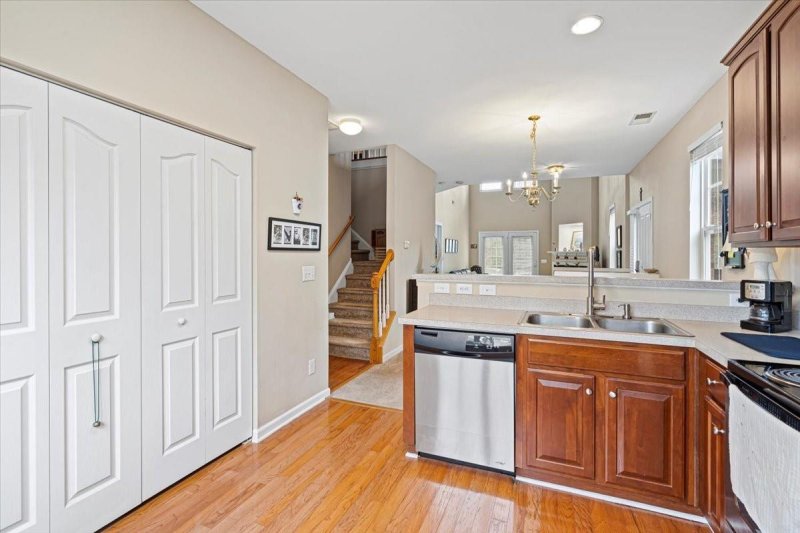 Property image 5 at 10810 Princeton Village Drive, Charlotte, NC 28277