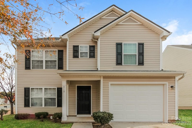 818 Swearngan Ridge Court