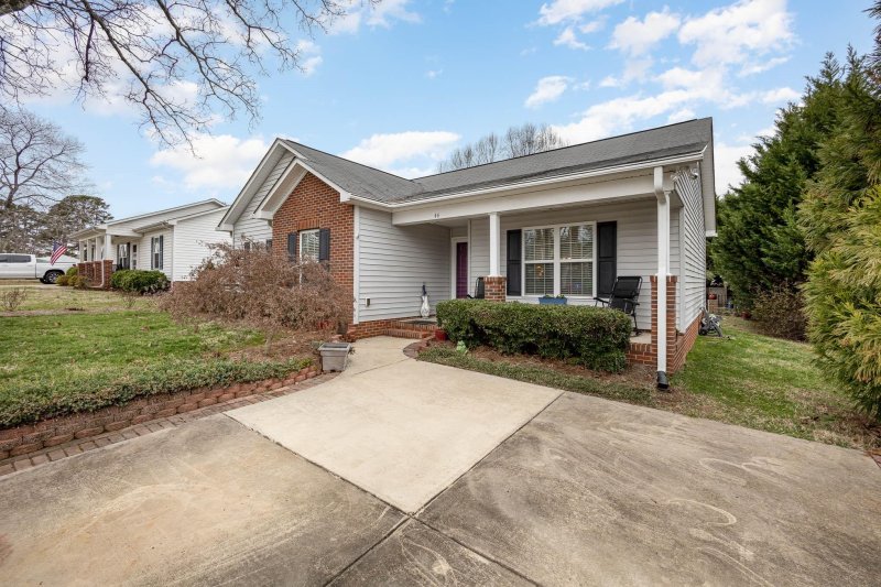 Property image 3 at 44 Linford Street, Belmont, NC 28012