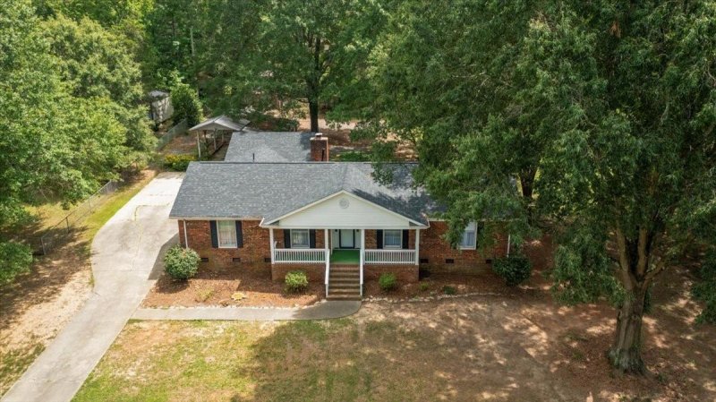 Property image 3 at 4428 Creemore Drive, Charlotte, NC 28213