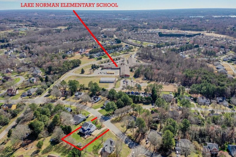 Property image 5 at 122 Kilborne Road, Mooresville, NC 28117