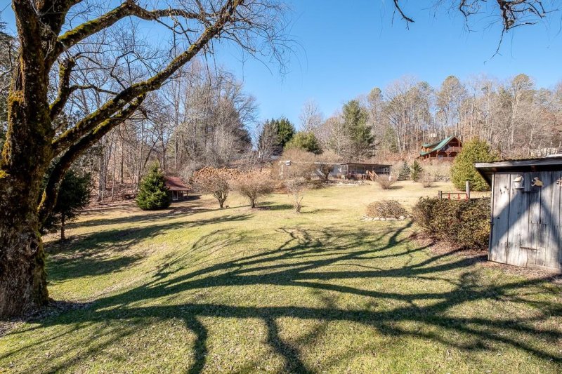 Property image 4 at 9 Arthur Drive, Balsam Grove, NC 28708