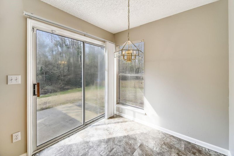 Property image 4 at 1121 Yorkdale Drive, Charlotte, NC 28217