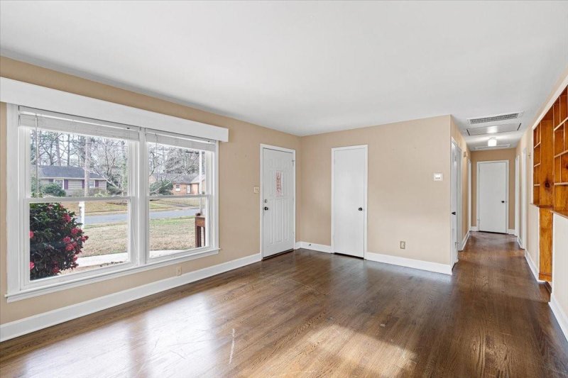 Property image 3 at 5117 Greenbrook Drive, Charlotte, NC 28205