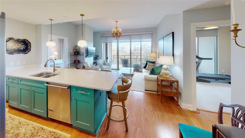 Property image 3 at 701 Royal Court, Charlotte, NC 28202