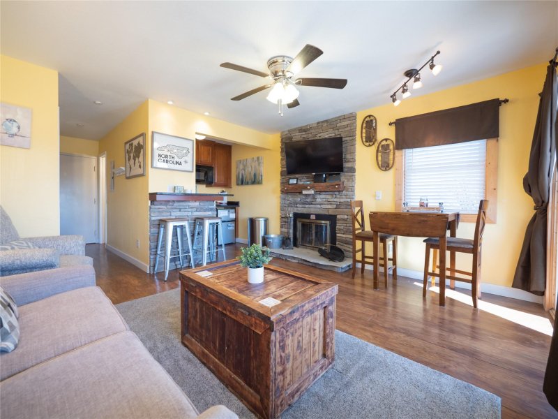 Property image 3 at 301 Pinnacle Inn Road, Beech Mountain, NC 28604