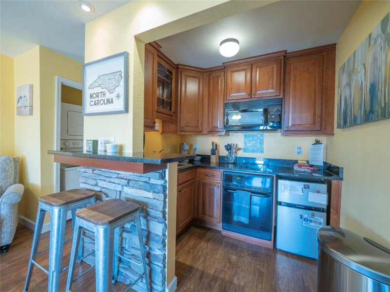 Property image 4 at 301 Pinnacle Inn Road, Beech Mountain, NC 28604