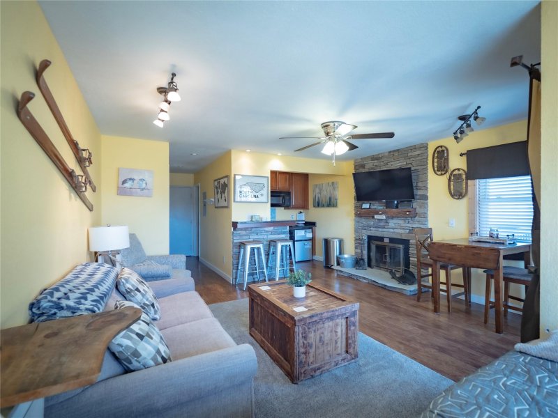 Property image 5 at 301 Pinnacle Inn Road, Beech Mountain, NC 28604