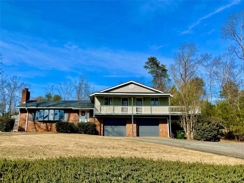 106 Timberlake Drive