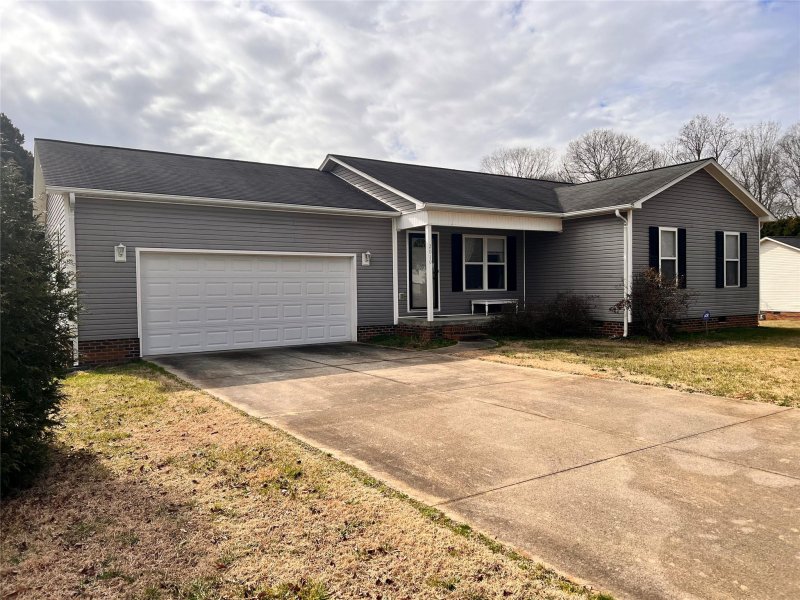 Property image 3 at 2010 Beauty Street, Statesville, NC 28625