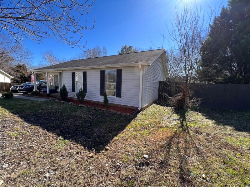 Property image 3 at 8543 Glenway Court, Charlotte, NC 28226