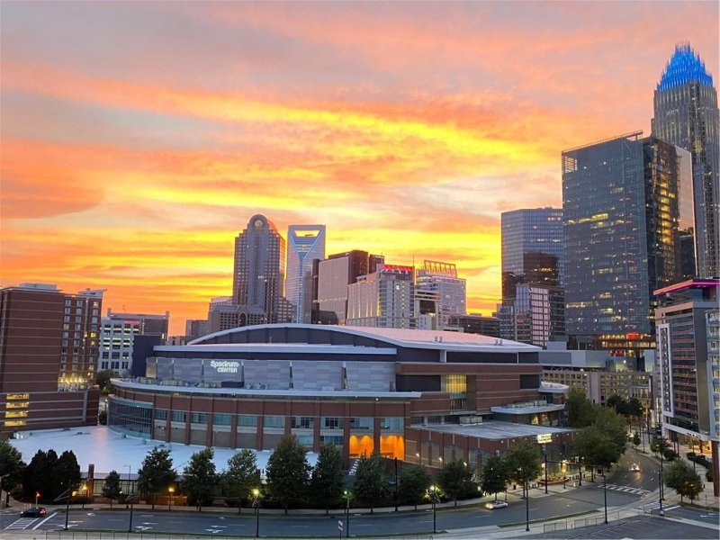 Property image 2 at 505 E 6th Street, Charlotte, NC 28202