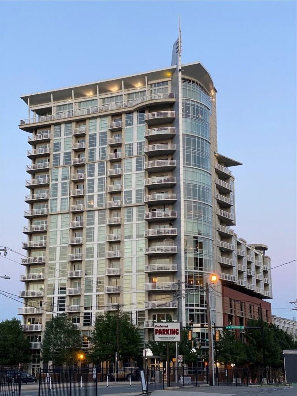 Property image 3 at 505 E 6th Street, Charlotte, NC 28202