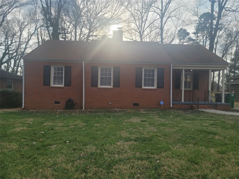 Property image 3 at 1533 Wickham Lane, Charlotte, NC 28208